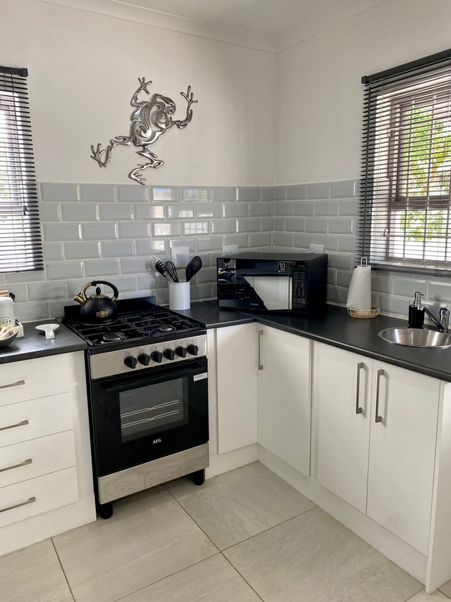 4 Bedroom Property for Sale in Mykonos Western Cape